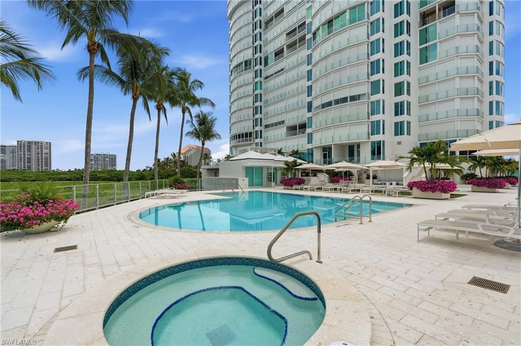 60 Seagate Dr, Unit 806, Naples, FL 34103 Photo