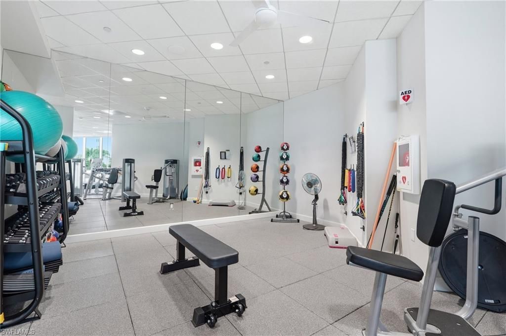 60 Seagate Dr, Unit 806, Naples, FL 34103 Photo