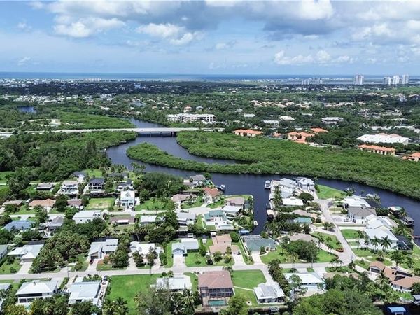 27298 Jolly Roger LN , BONITA SPRINGS, FL 34135