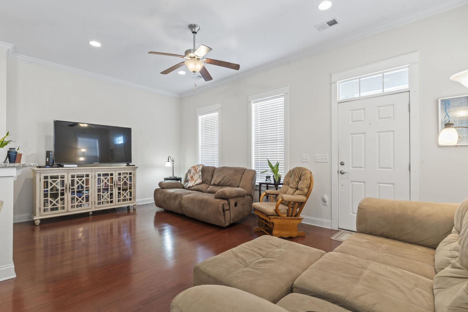 804 Shine Ave. Photo 6