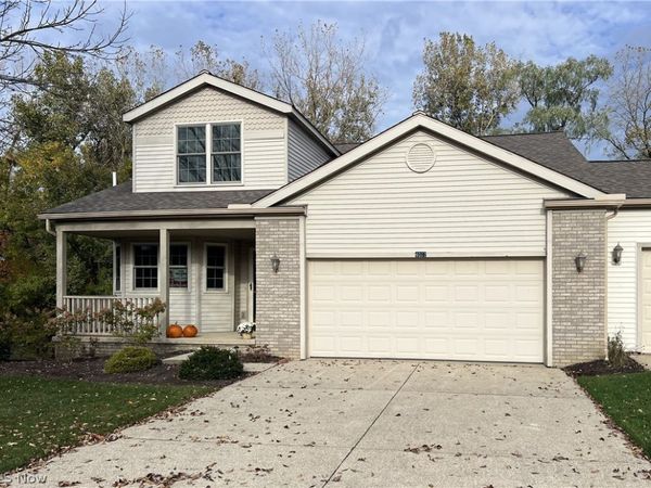4007 Falconswalk Court, Stow, OH 44224