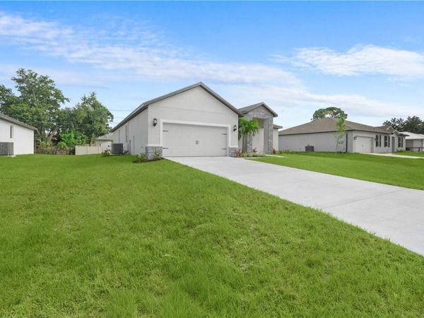 7876 104th Avenue , Vero Beach, FL 32967