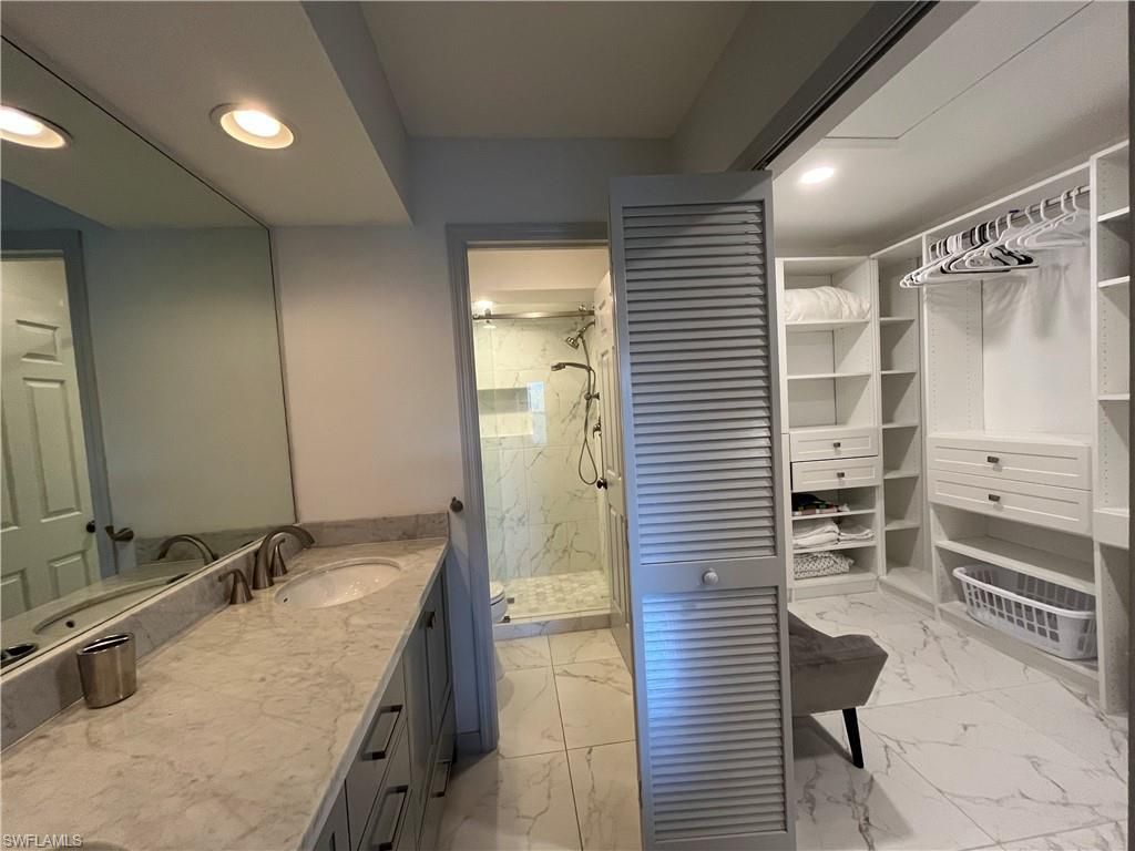 513 Lake Louise Cir, Unit 202, Naples, FL 34110 Photo