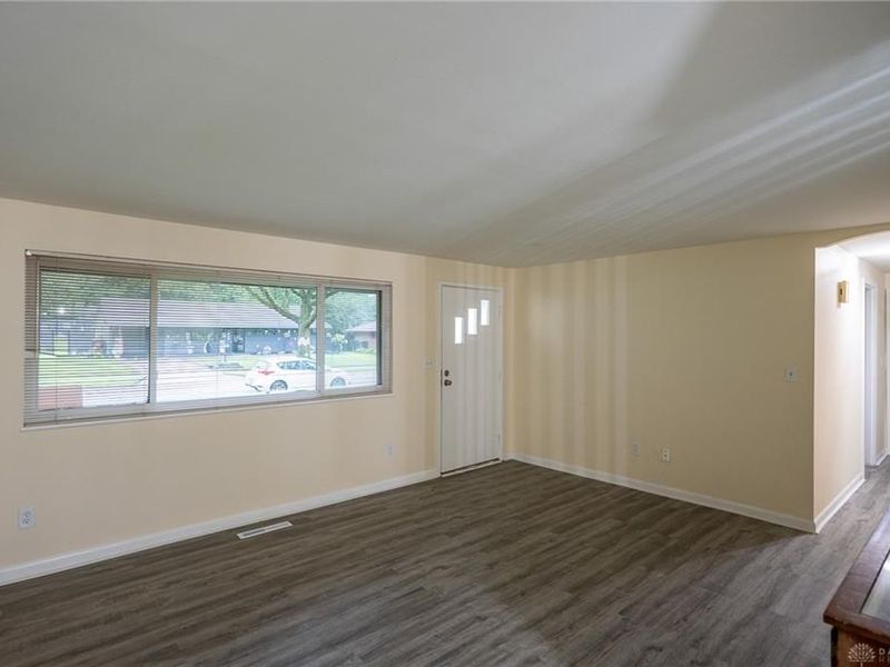 4689 Loxley Drive, West Carrollton, OH 45439 Photo 11
