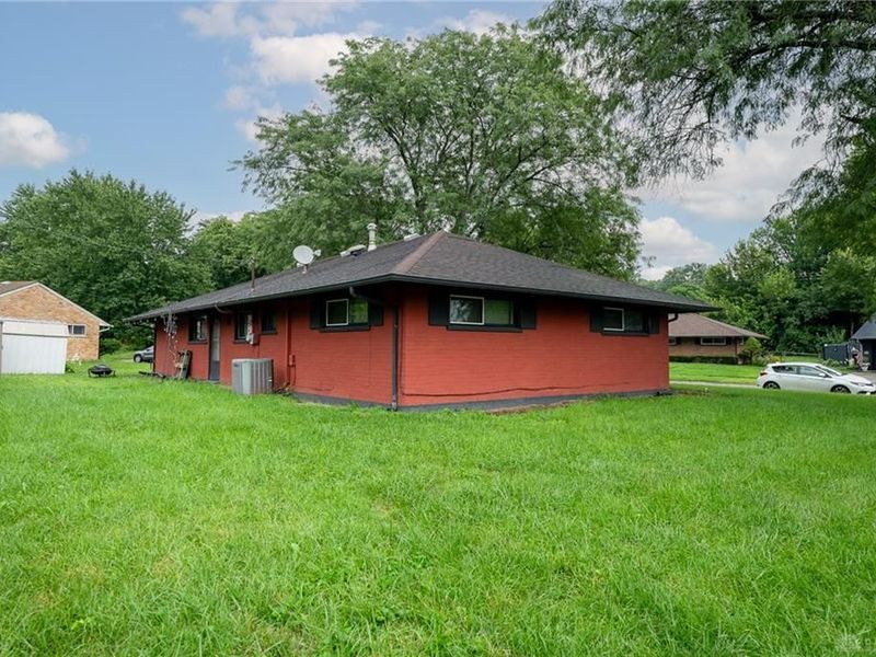 4689 Loxley Drive, West Carrollton, OH 45439 Photo 24