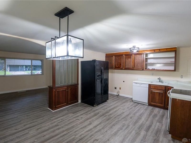 4689 Loxley Drive, West Carrollton, OH 45439 Photo 6