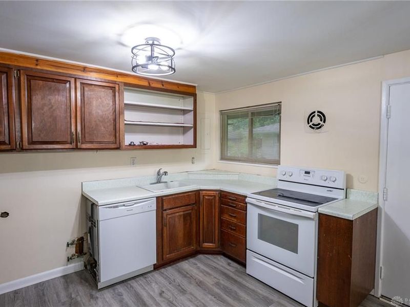 4689 Loxley Drive, West Carrollton, OH 45439 Photo 8