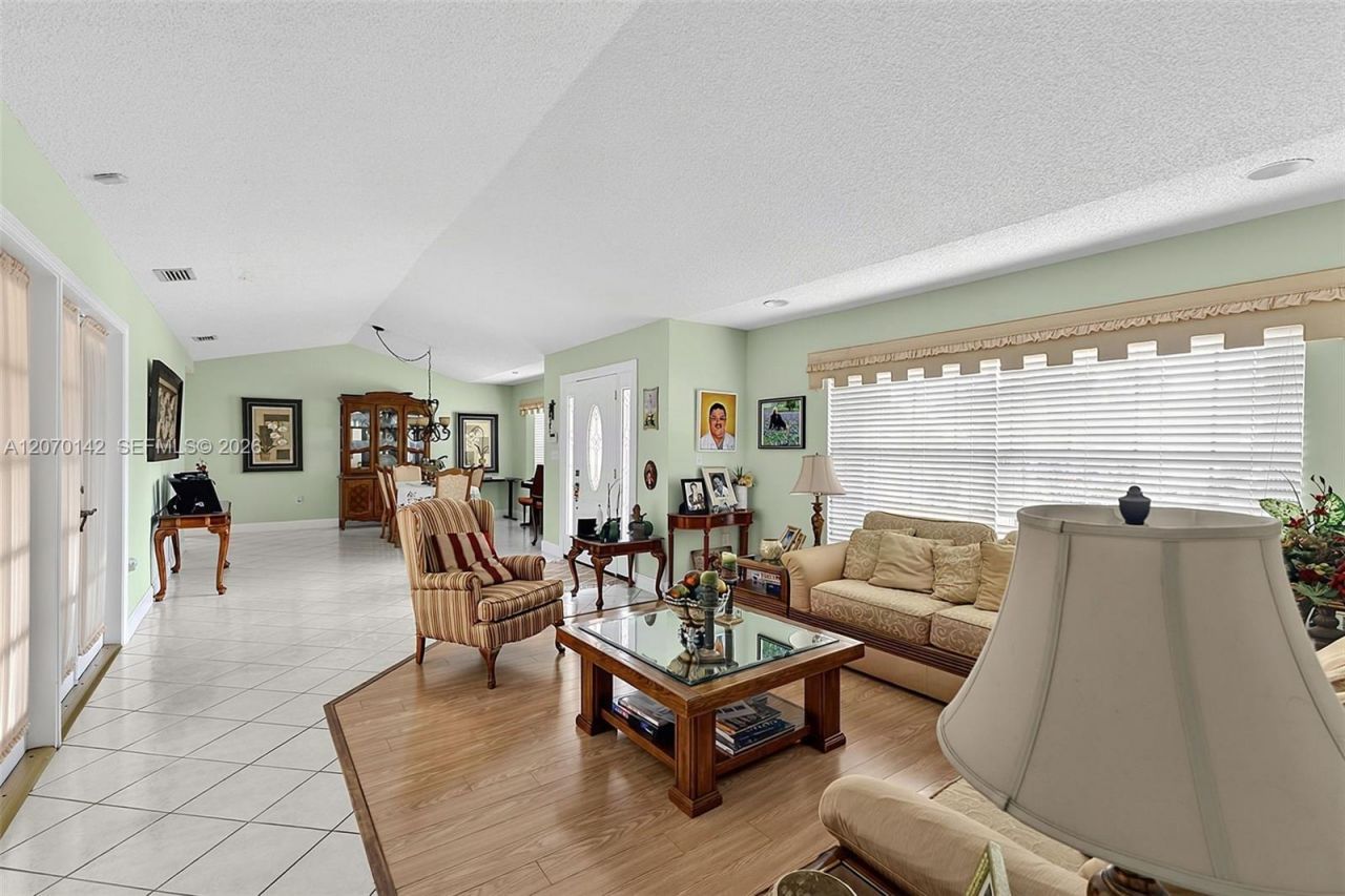 15735 SW 153rd Ave , Miami, FL 33187 Photo
