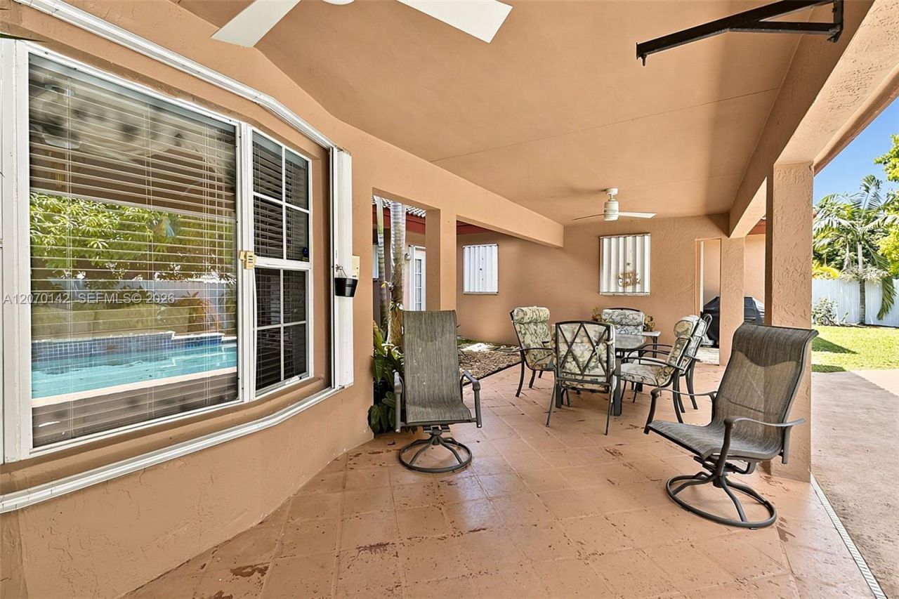 15735 SW 153rd Ave , Miami, FL 33187 Photo