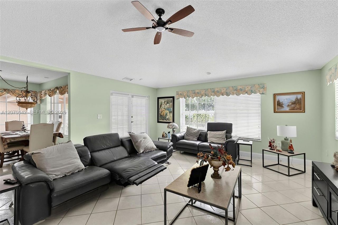 15735 SW 153rd Ave , Miami, FL 33187 Photo