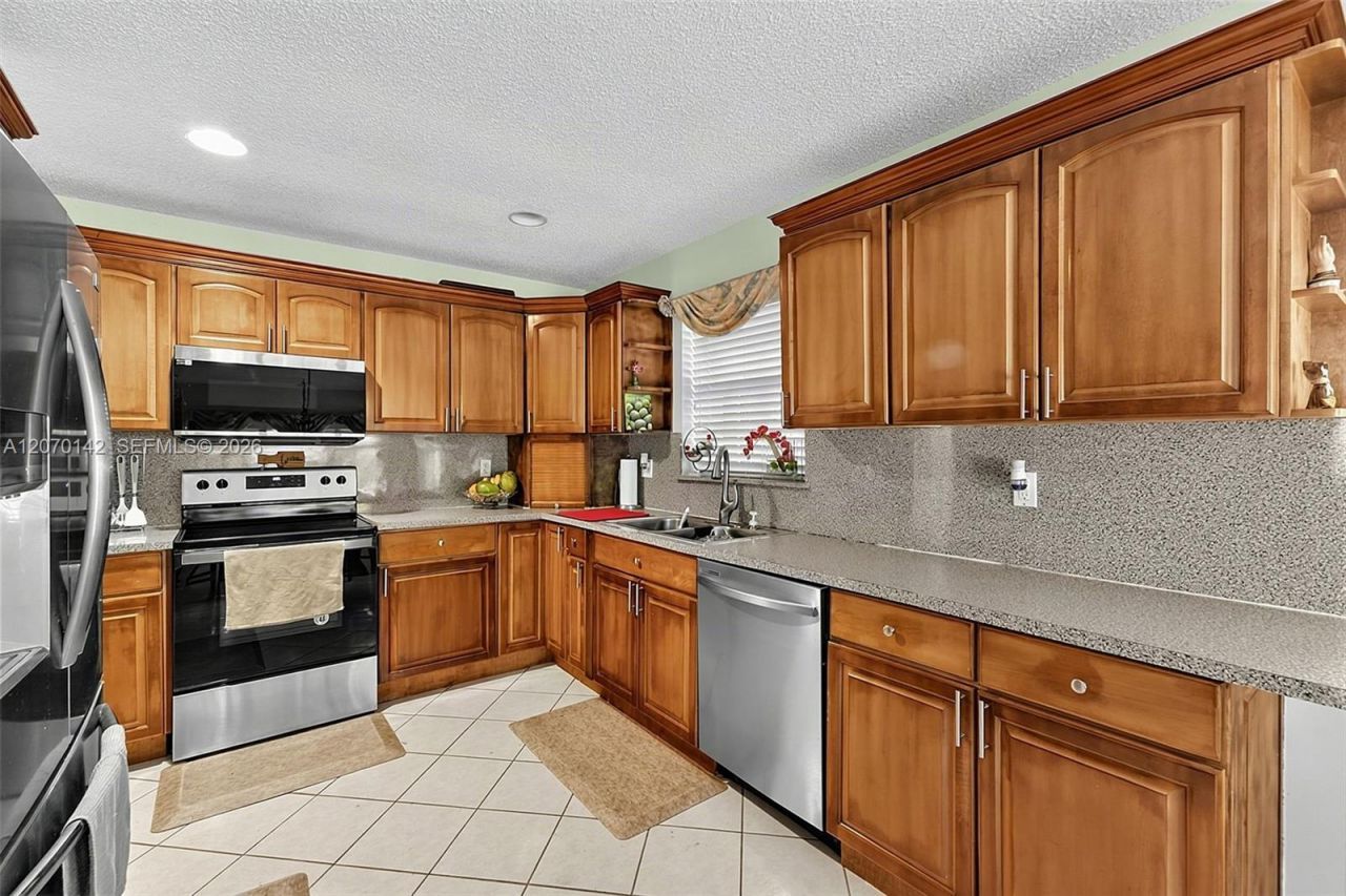 15735 SW 153rd Ave , Miami, FL 33187 Photo