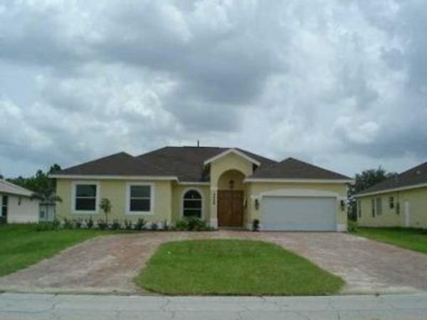 2449 SW Savage Boulevard, Port St. Lucie, FL 34953