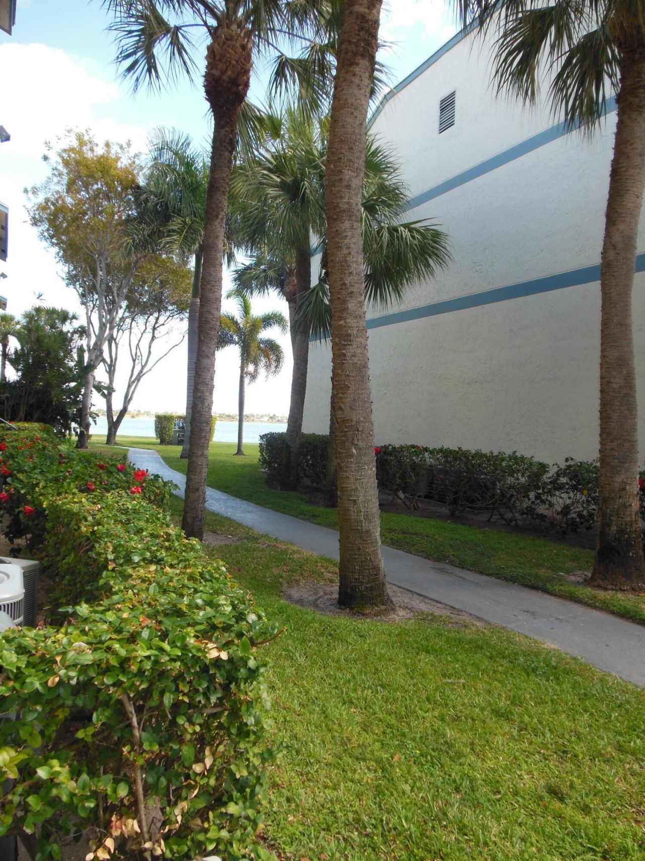 728 Executive Center Drive, Unit 31, West Palm Beach, FL 33401 Photo