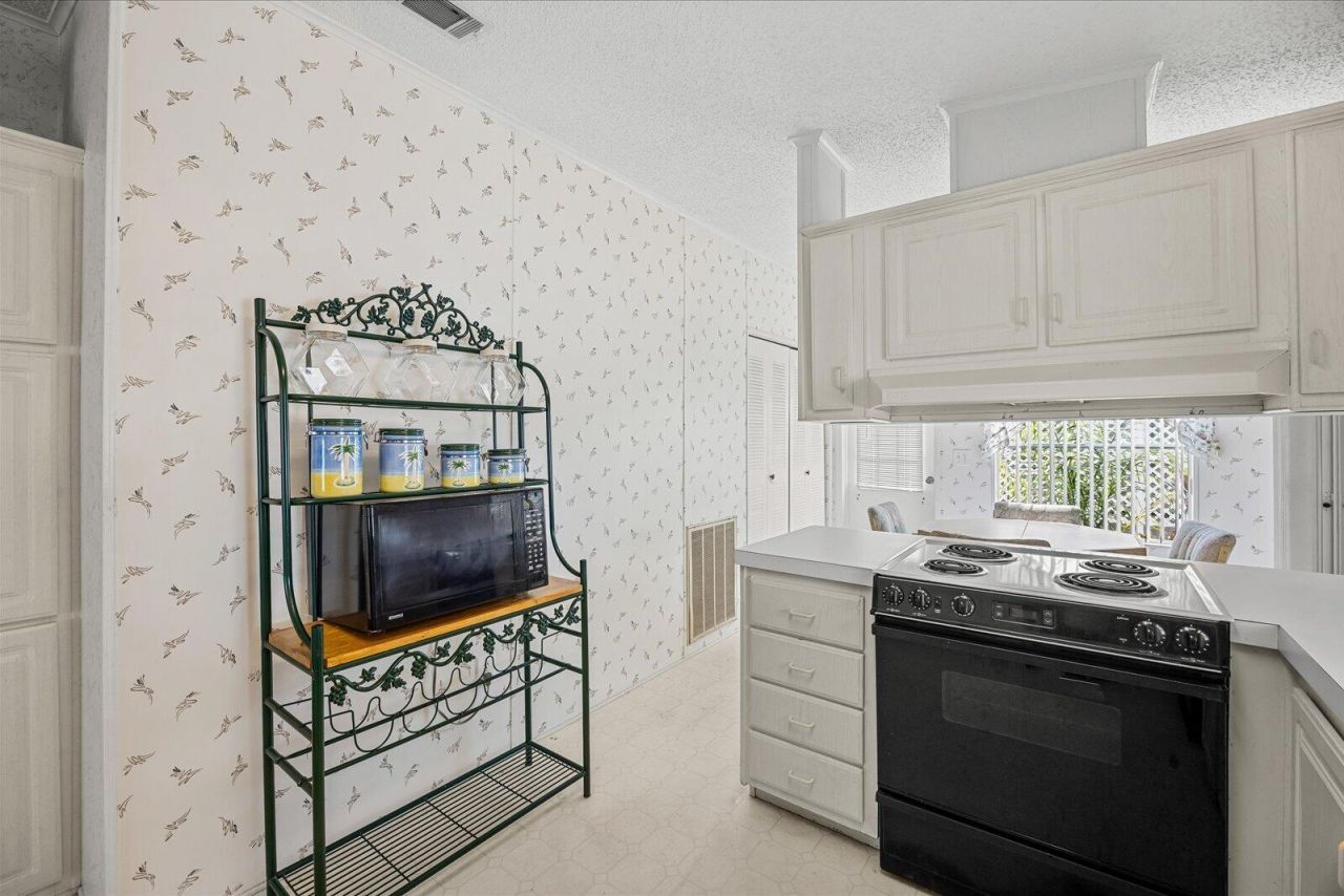 3712 Crabapple Drive, Port Saint Lucie, FL 34952 Photo