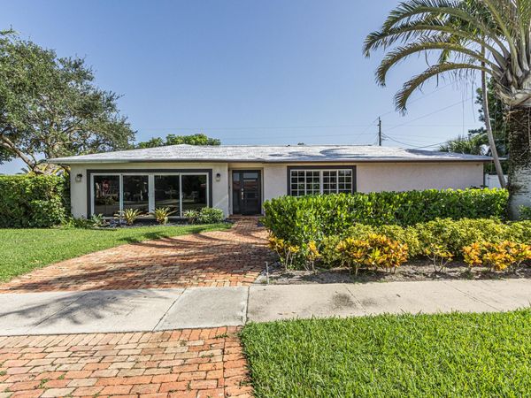 1 Tam O Shanter Lane, Boca Raton, FL 33431
