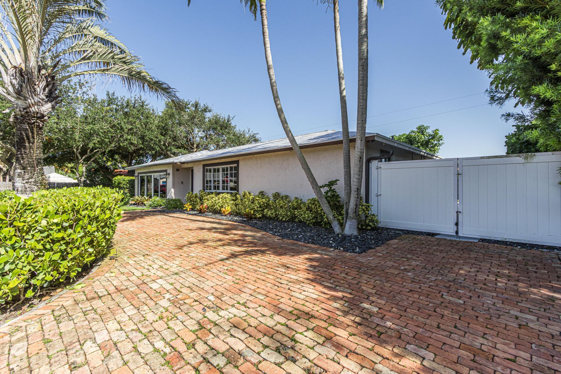 1 Tam O Shanter Lane, Boca Raton, FL 33431 Photo
