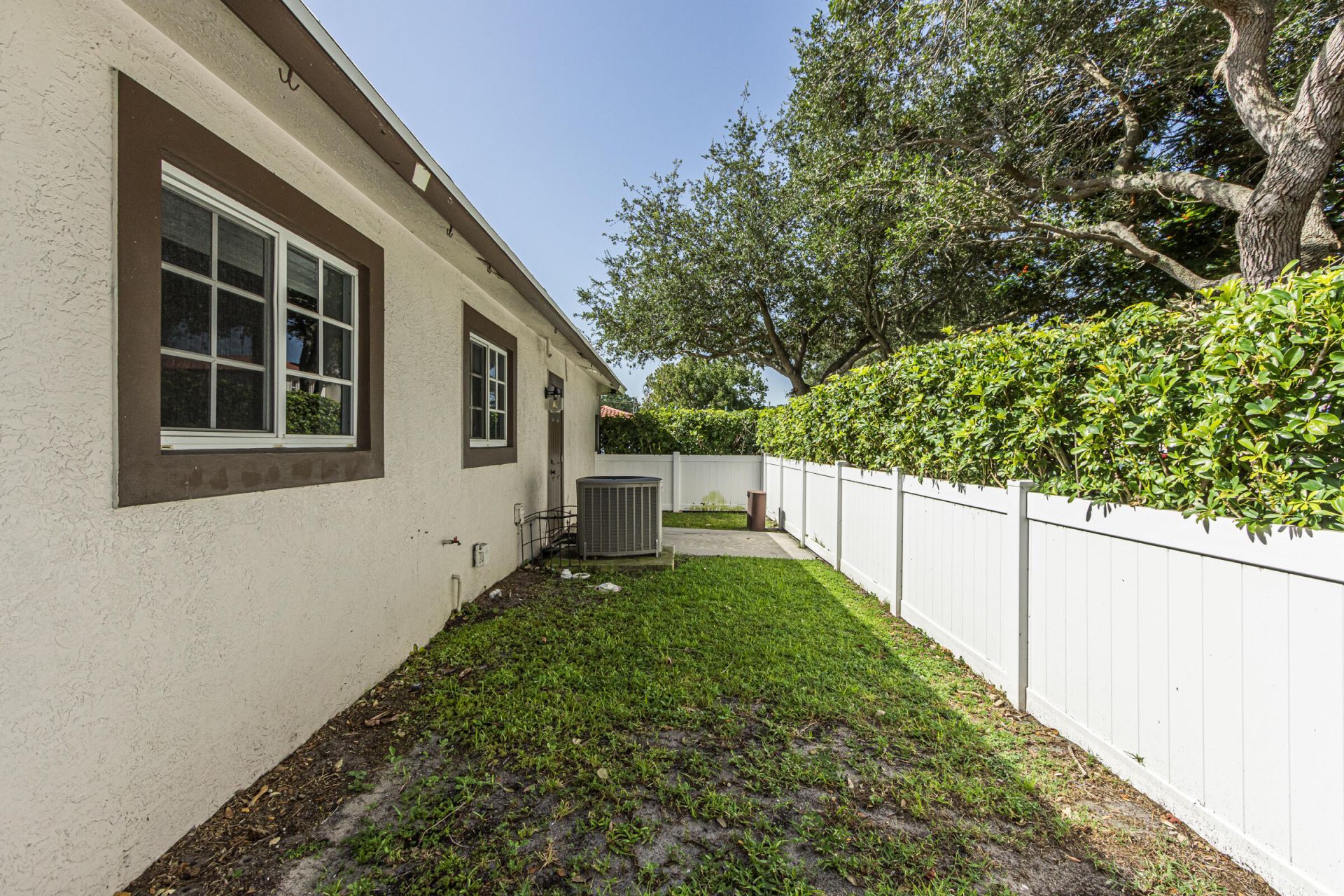 1 Tam O Shanter Lane, Boca Raton, FL 33431 Photo