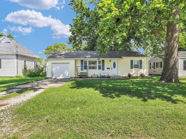 704 E BUCKNER Street, Tuscola, IL 61953