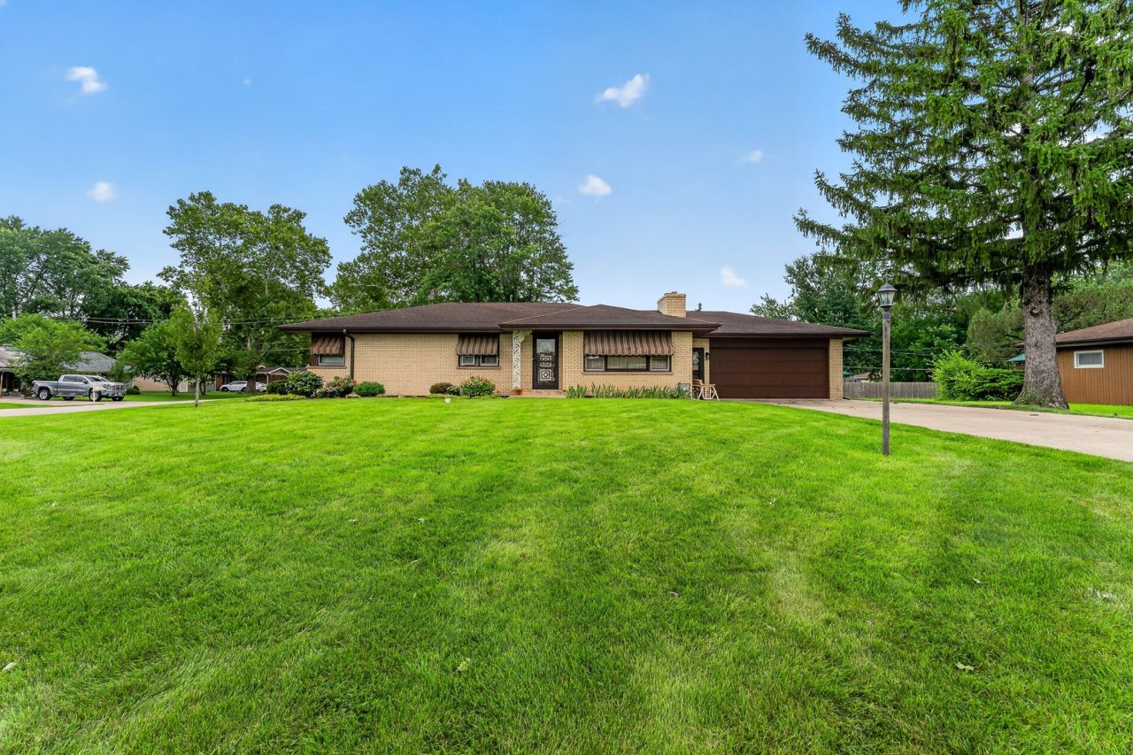 3300 Pinecrest Drive, Joliet, IL 60435 Main Photo