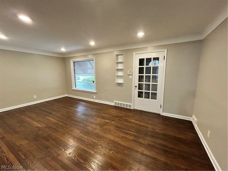 13099 Cedar Road, Cleveland Heights, OH 44118 Photo 12