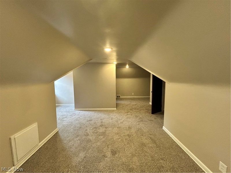 13099 Cedar Road, Cleveland Heights, OH 44118 Photo 24