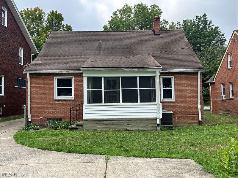 13099 Cedar Road, Cleveland Heights, OH 44118 Photo 3