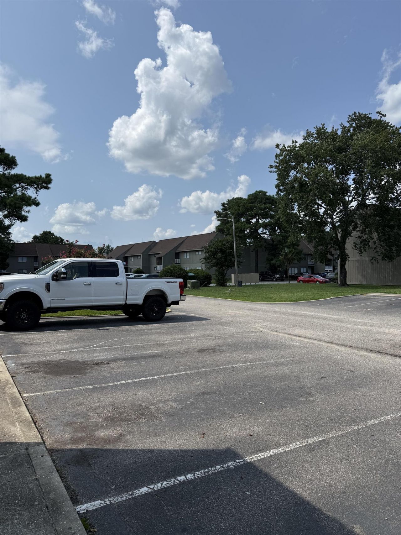 2000 Greens Blvd. Photo 24