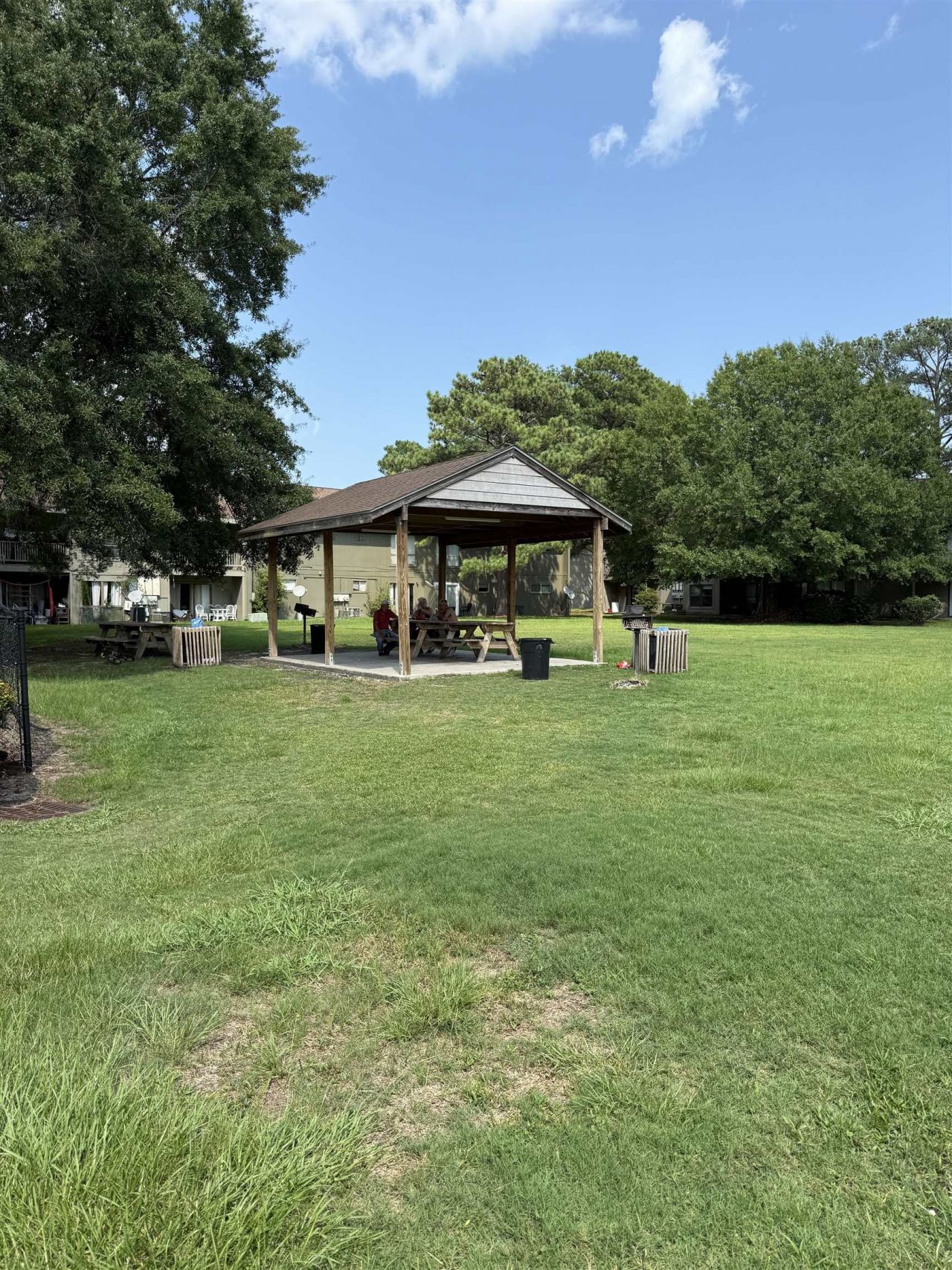 2000 Greens Blvd. Photo 25
