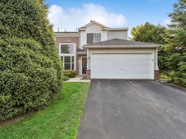 7635 Arboretum Village Court, Chanhassen, MN 55317