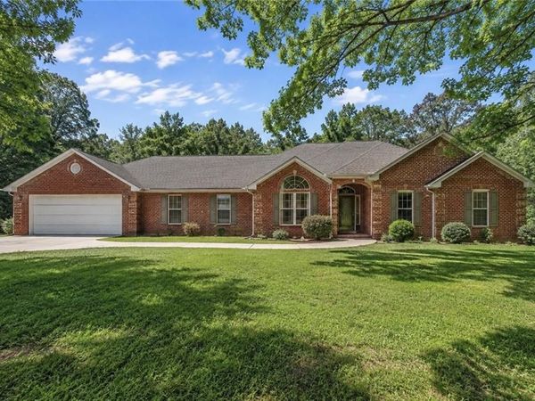 1041 Forest Hills Drive SE, Conyers, GA 30094
