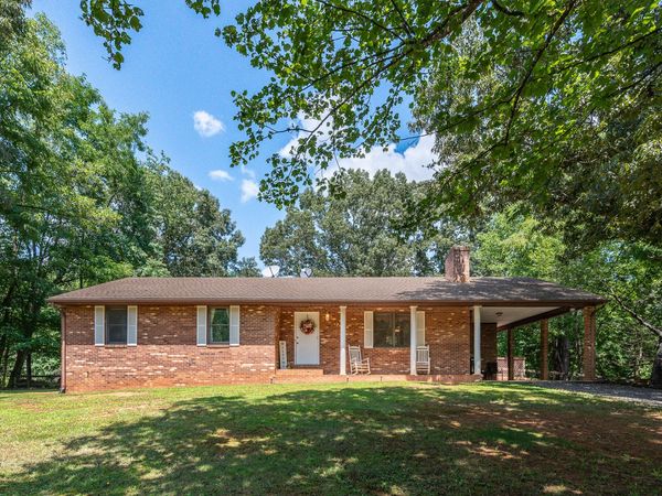 214 Leatherwood PL , Bedford, VA 24523