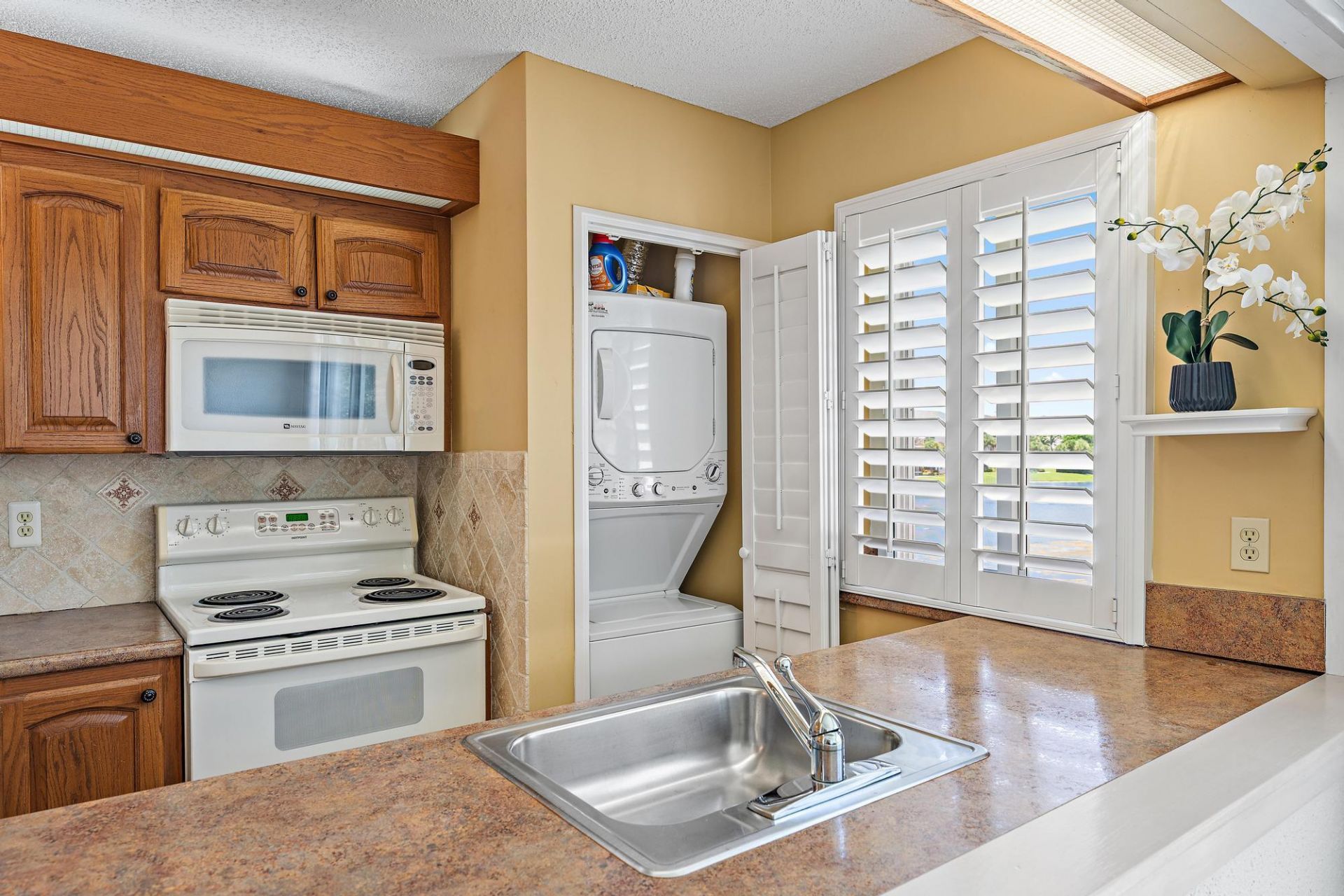 353 S Us Highway 1, Unit B308, Jupiter, FL 33477 Photo