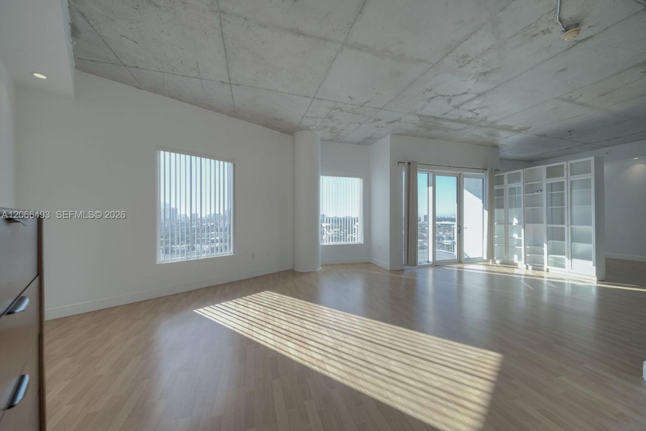 10 SW South River Dr, Unit 1406, Miami, FL 33130 Photo