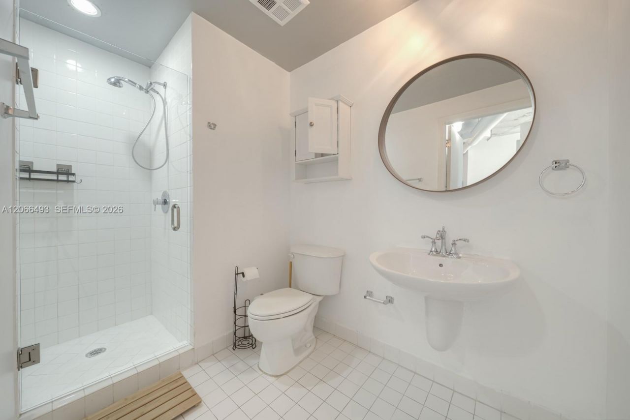 10 SW South River Dr, Unit 1406, Miami, FL 33130 Photo