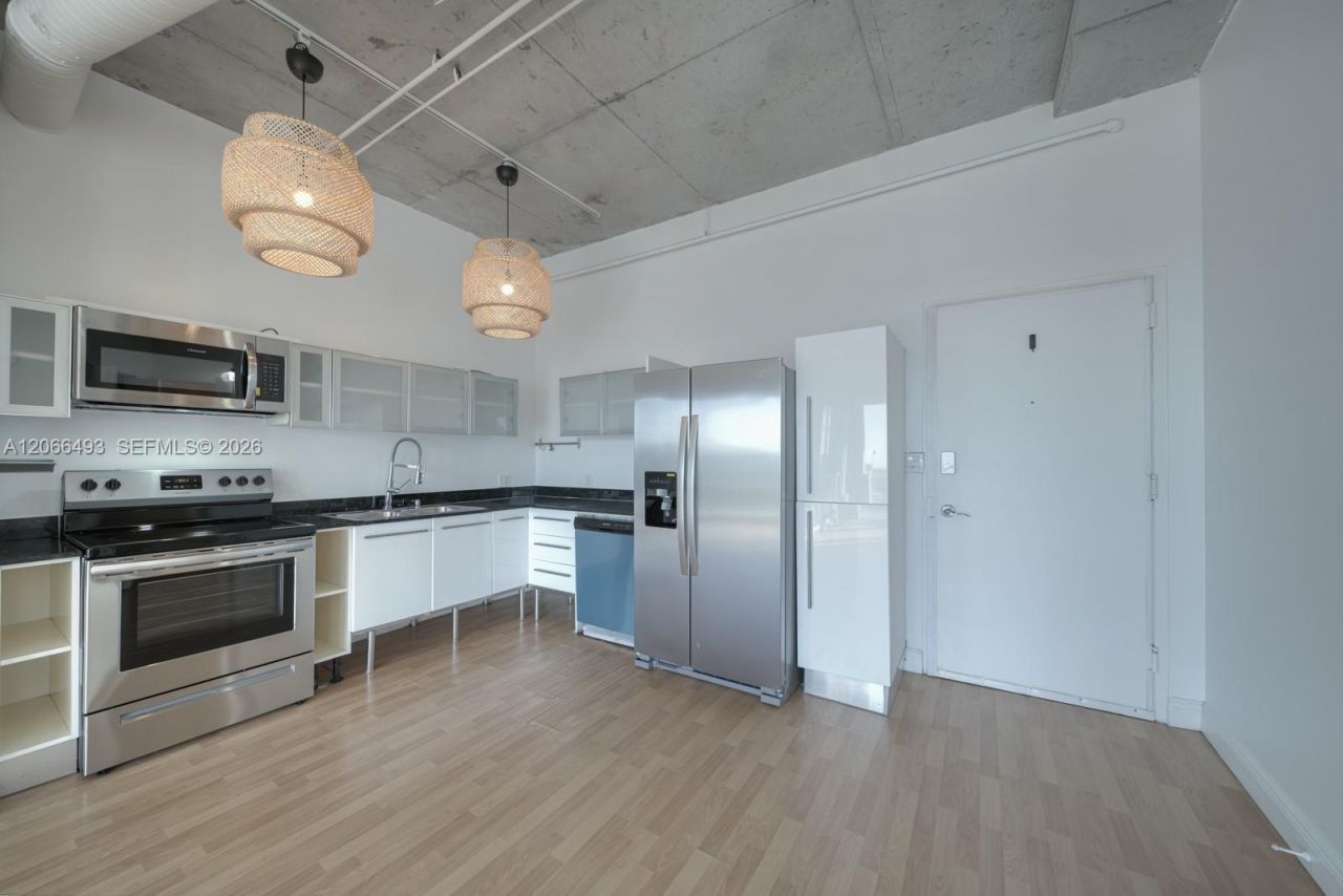 10 SW South River Dr, Unit 1406, Miami, FL 33130 Photo