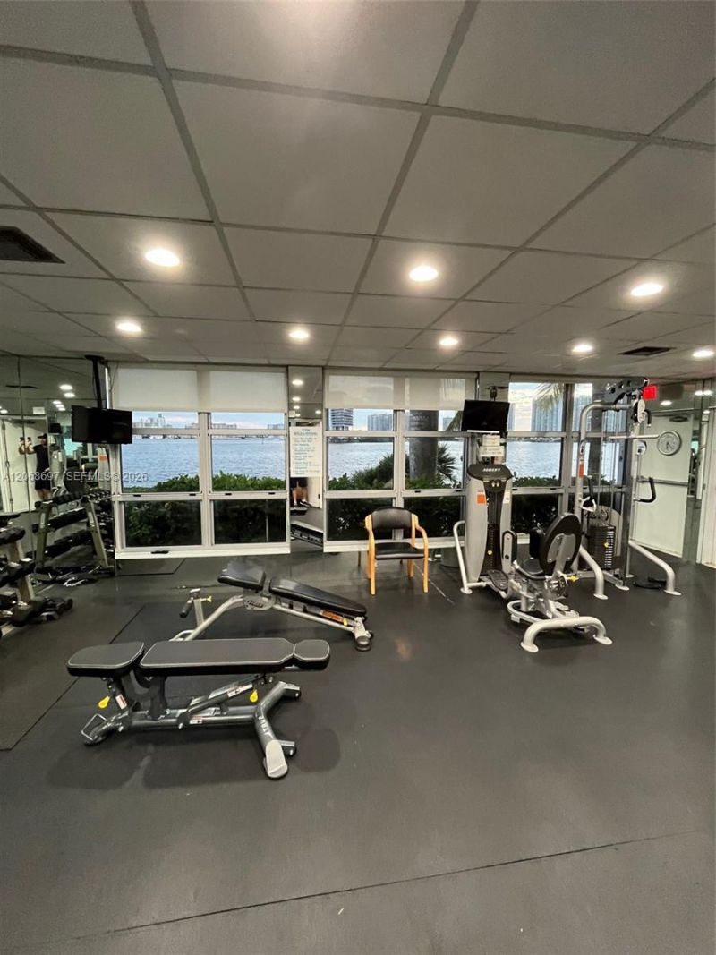 3600 Mystic Pointe Dr , Unit 1010, Aventura, FL 33180 Photo