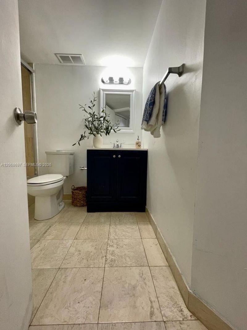 3600 Mystic Pointe Dr , Unit 1010, Aventura, FL 33180 Photo