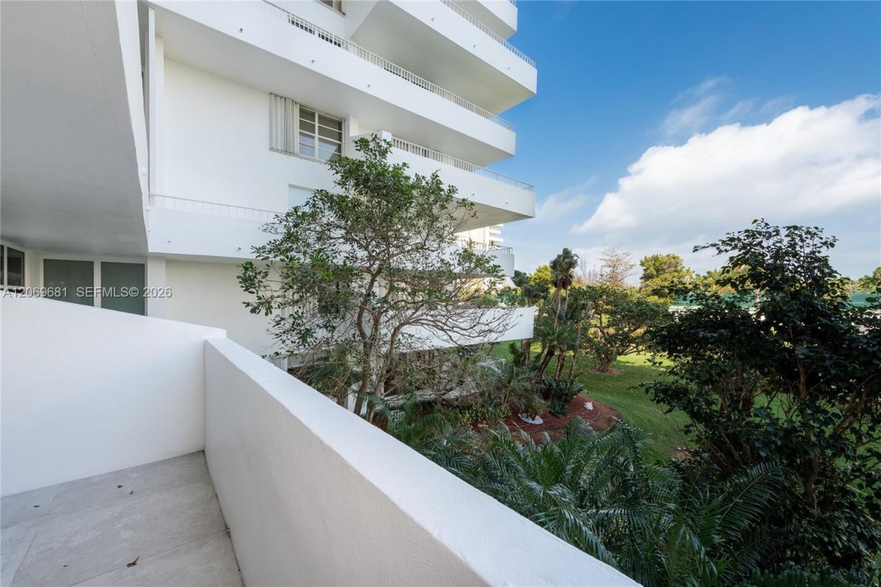 199 Ocean Lane Dr , Unit 206, Key Biscayne, FL 33149 Photo
