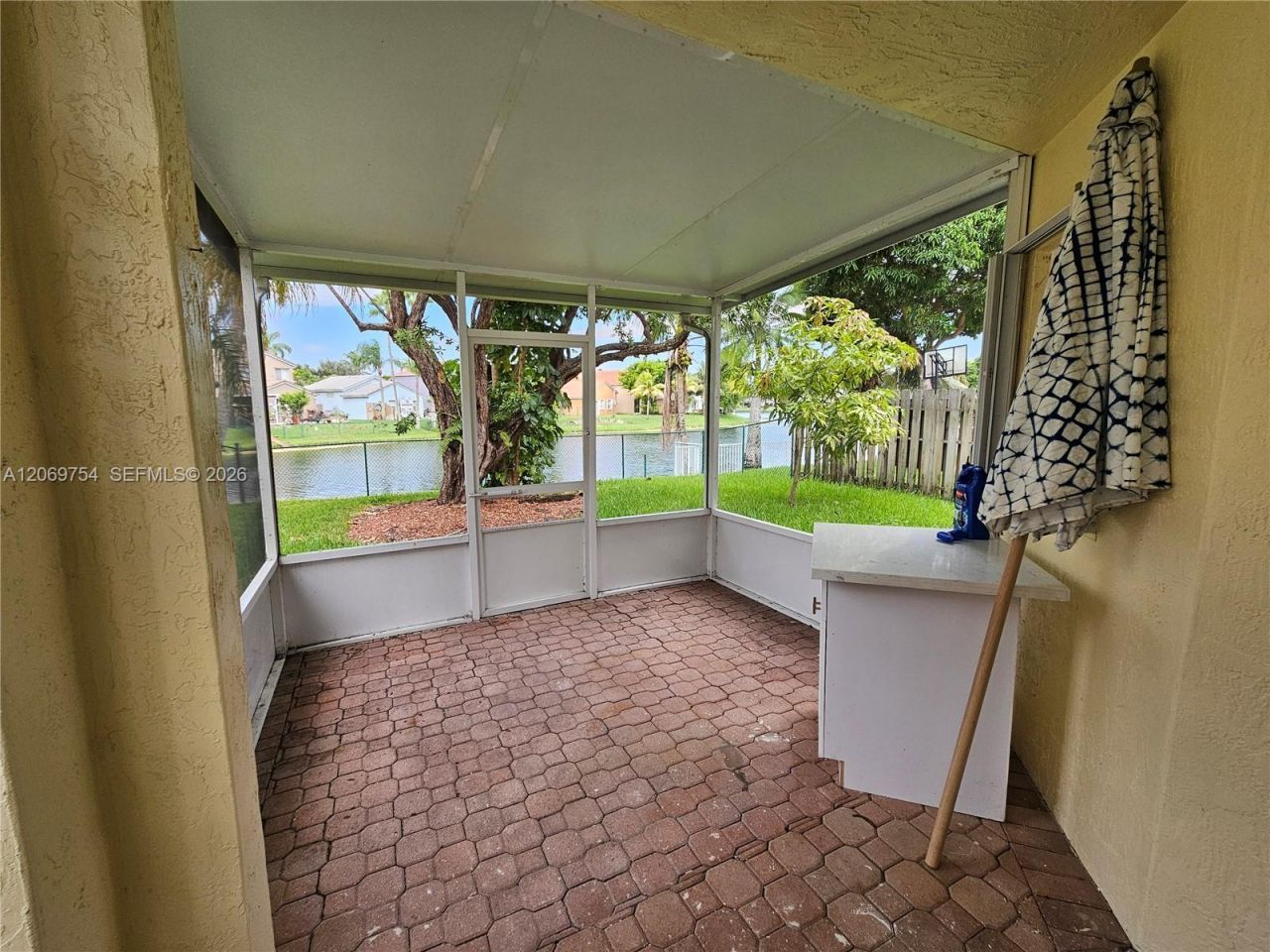 387 NW 107th Ave, Pembroke Pines, FL 33026 Photo