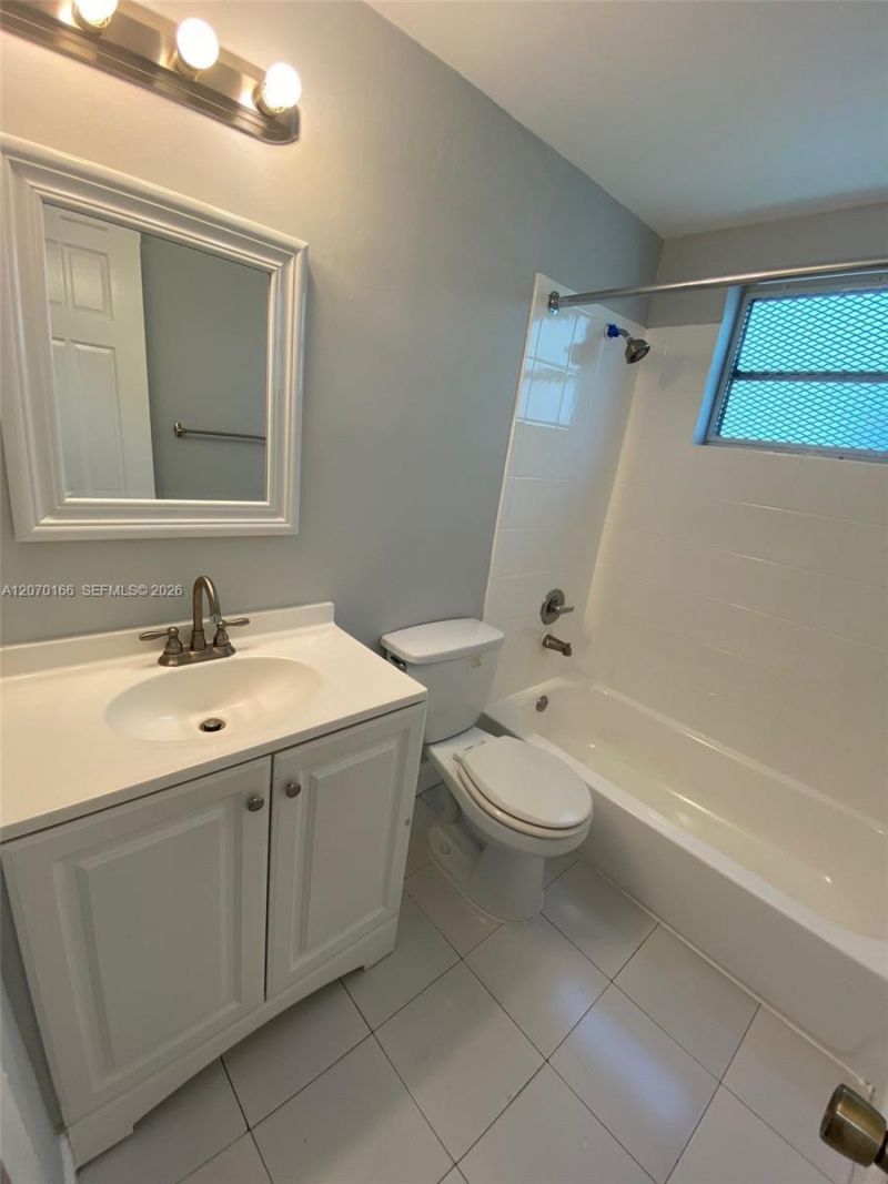 1334 Alton Rd, Unit A6, Miami Beach, FL 33139 Photo