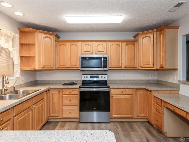 1295 Candlelite Lane, Fairborn, OH 45324 Photo 17