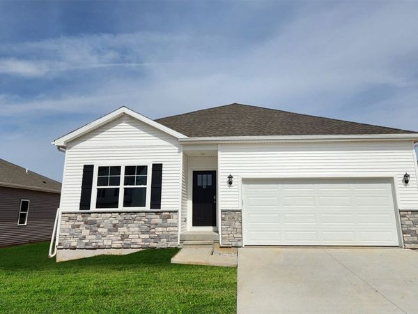 2786 Cecelia Drive , Hiawatha, IA 52233