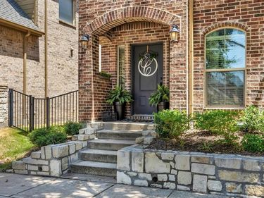 5646 Grosseto Drive, Frisco, TX 75034