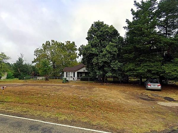 906 W Rusk Street , Unit W, Mount Enterprise, TX 75681