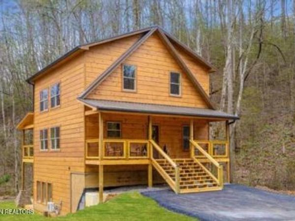 1615 Bear Valley Rd, Sevierville, TN 37876