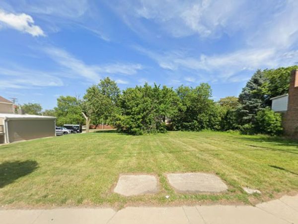 1827 Chicago Road , Chicago Heights, IL 60411