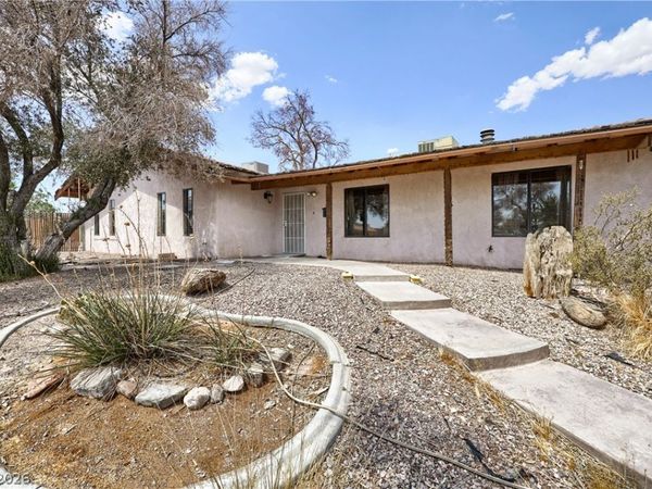 6832 Suncrest Avenue, Las Vegas, NV 89156