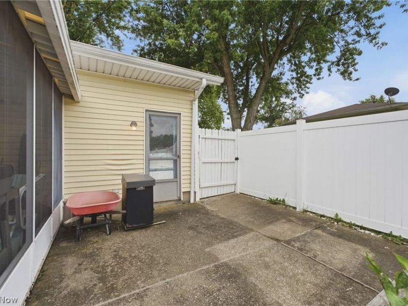 6965 Glenmere Avenue NE, Canton, OH 44721 Photo 30