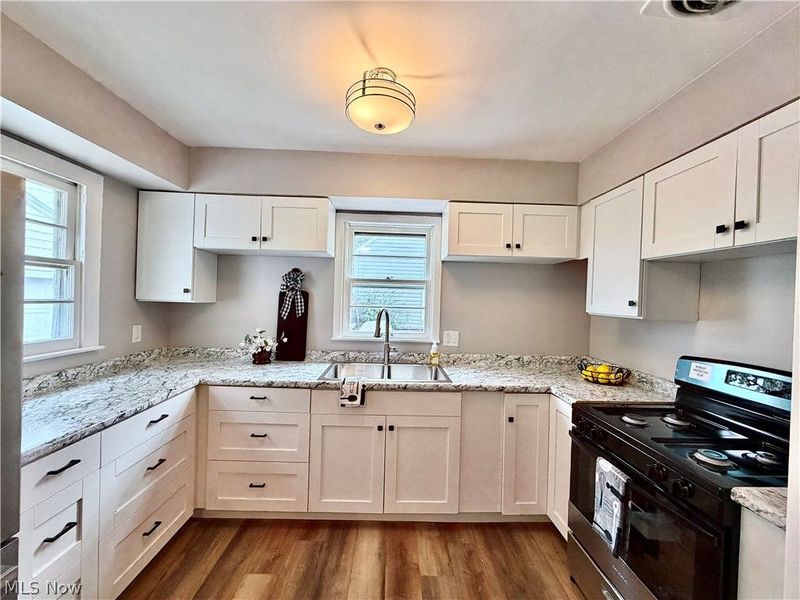 752 Laird Avenue NE, Warren, OH 44483 Photo 4