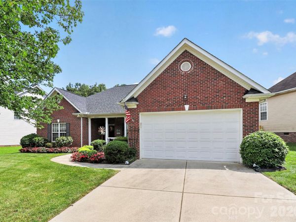 8413 Suttonview Drive , Charlotte, NC 28269